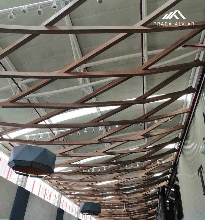Fabricación de Cubierta con Teja Standing Seam sin traslapo en Centro comercial La Florida Cañaveral - Floridablanca, Santander