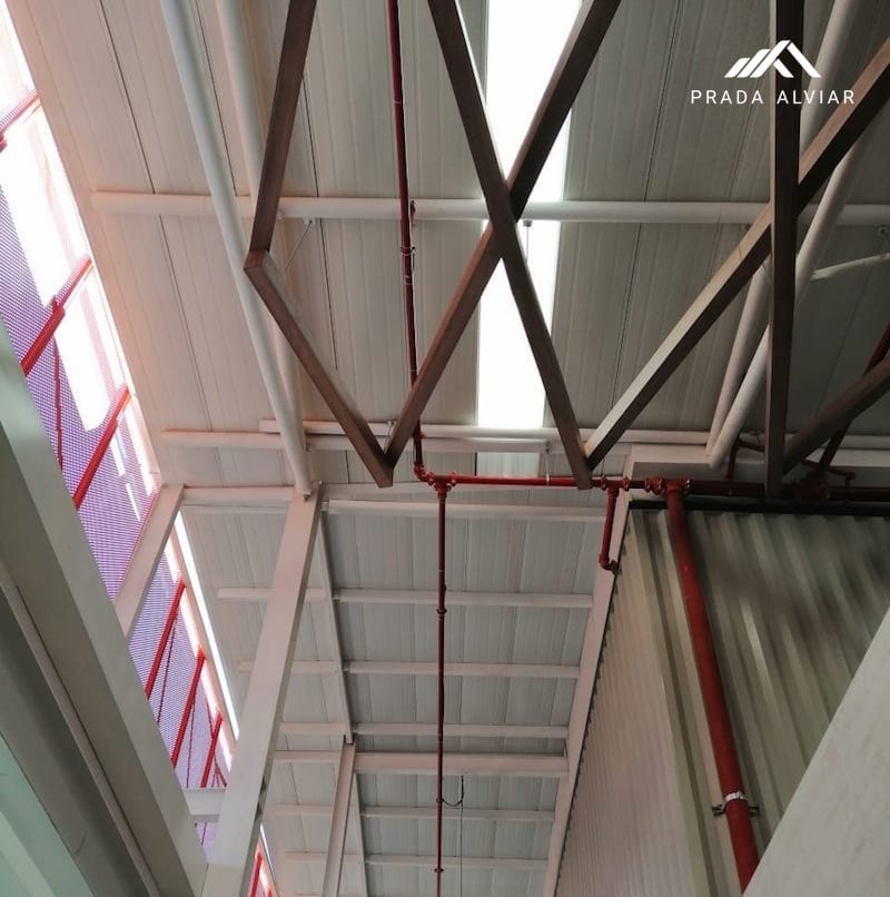 Fabricación de Cubierta con Teja Standing Seam sin traslapo en Centro comercial La Florida Cañaveral - Floridablanca, Santander